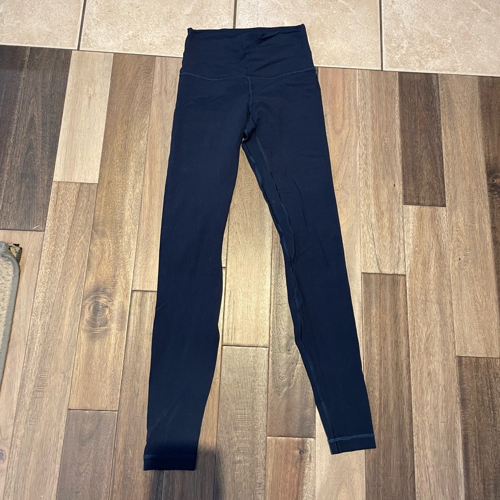 LULULEMON like new leggingss